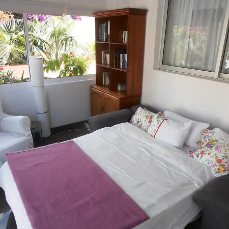 펜션 Nena House